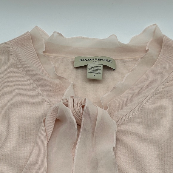 Banana Republic Pink Lace Up Cashmere Silk blend Sweater Women’s medium - Picture 2 of 8